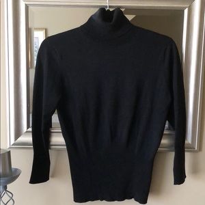 SALE 🍾 Banana Republic black turtleneck top